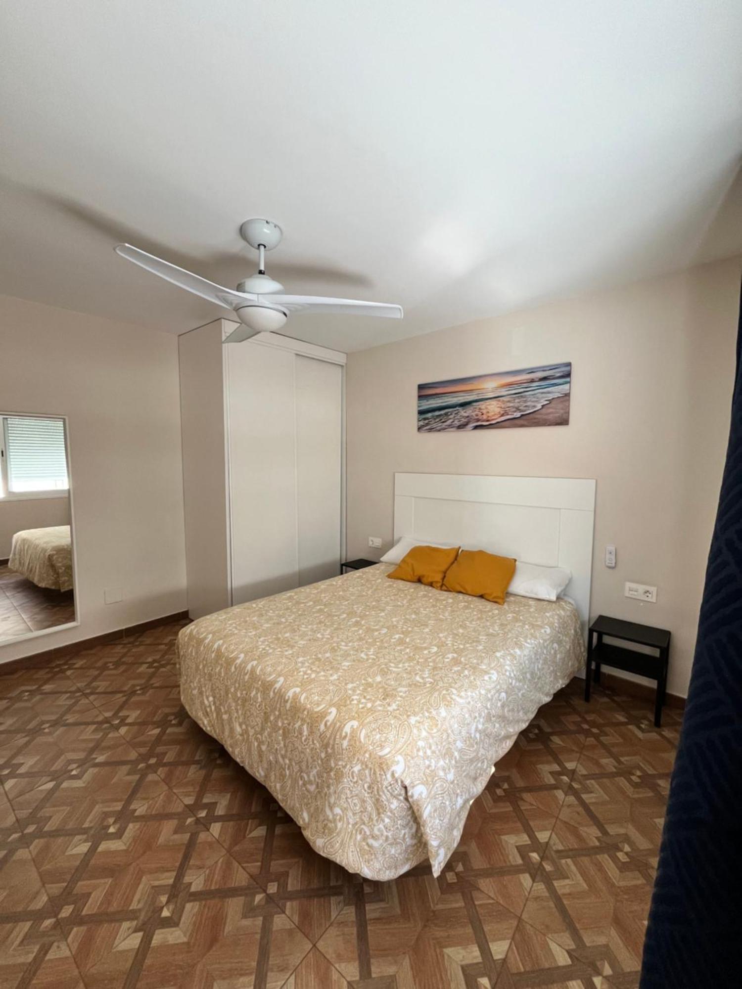 Apartamentos Mareabeach Торемолинос Екстериор снимка