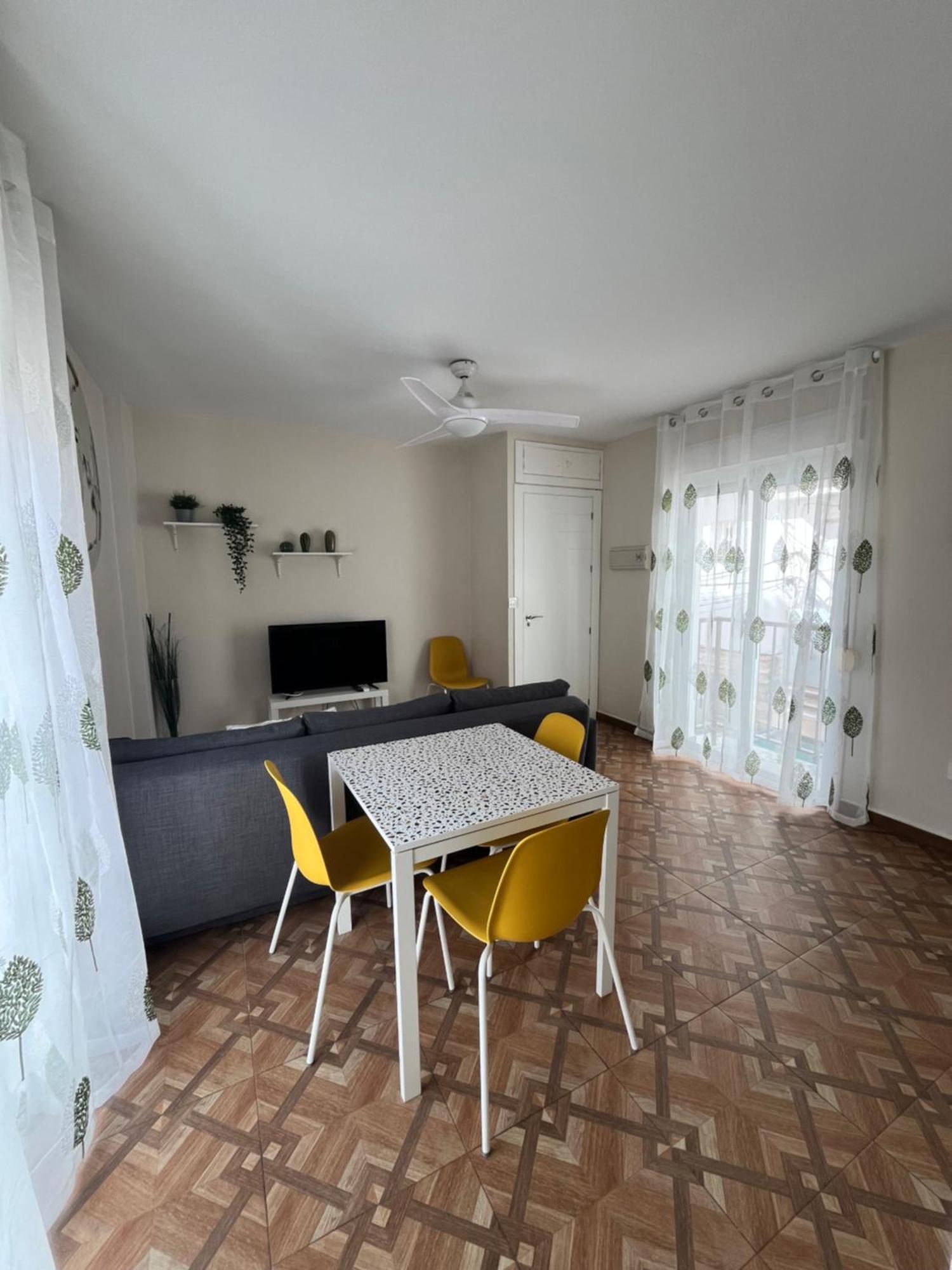 Apartamentos Mareabeach Торемолинос Екстериор снимка